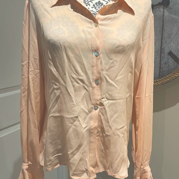 Apricot silk blouse with poet sleeves - Picture 3 of 7